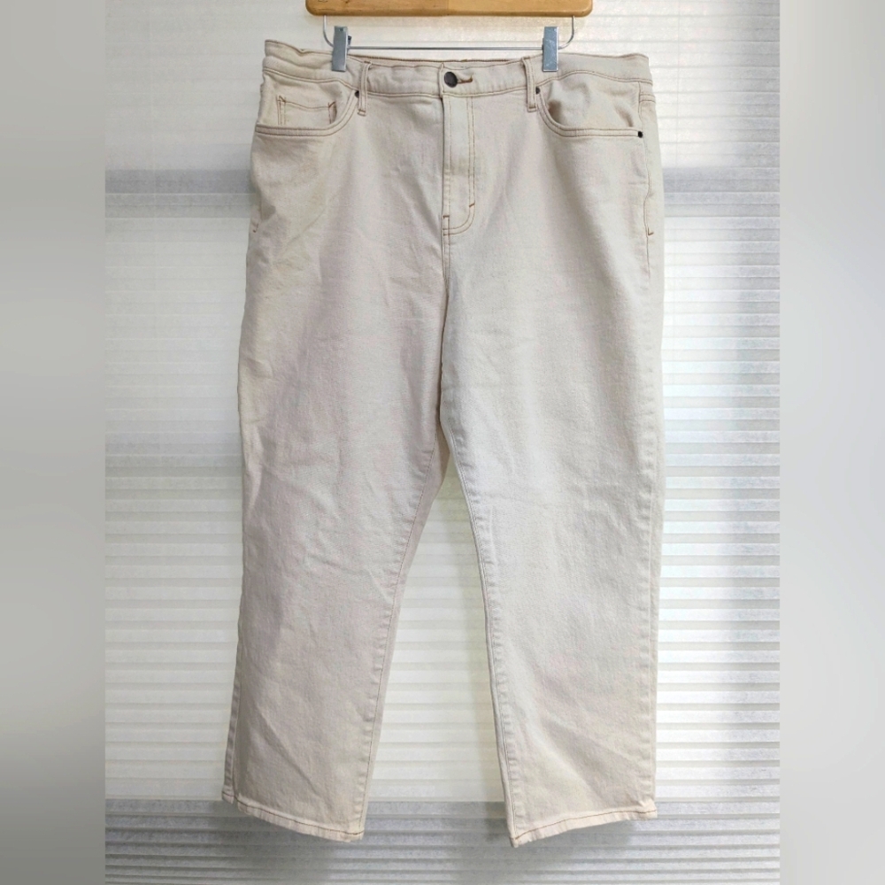 a.n.a Cream High Rise Straight Jeans - Picture 1 of 3